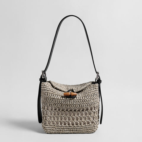 Handwoven Raffia Hobo Bag – Wooden Toggle Closure & Adjustable Leather Strap