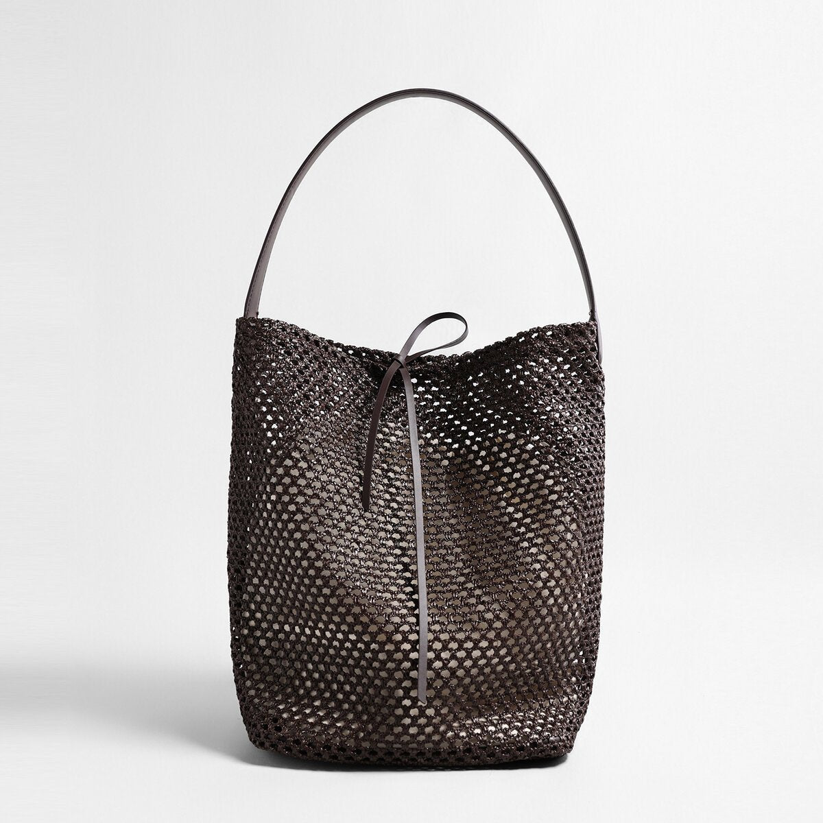 Handwoven Straw Bucket Tote – Summer Mesh Shoulder Bag with Leather Handle