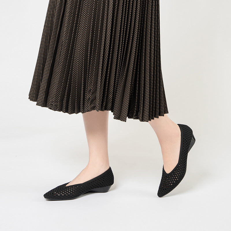 Heart Mesh Knit Pointed Toe Wedge Pumps – Breathable V-Cut Office Heels