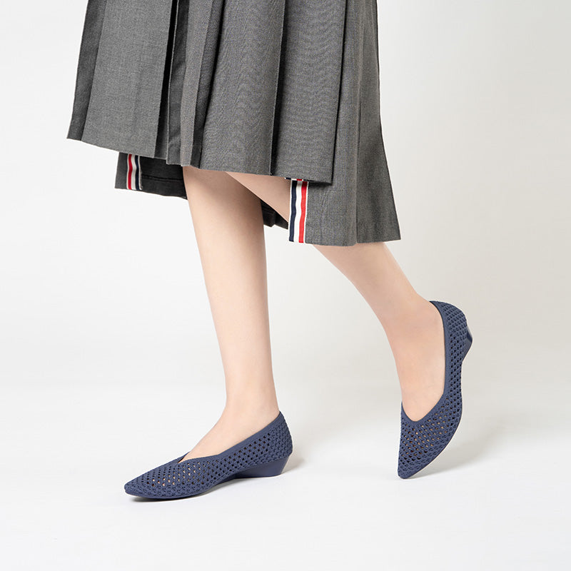 Heart Mesh Knit Pointed Toe Wedge Pumps – Breathable V-Cut Office Heels