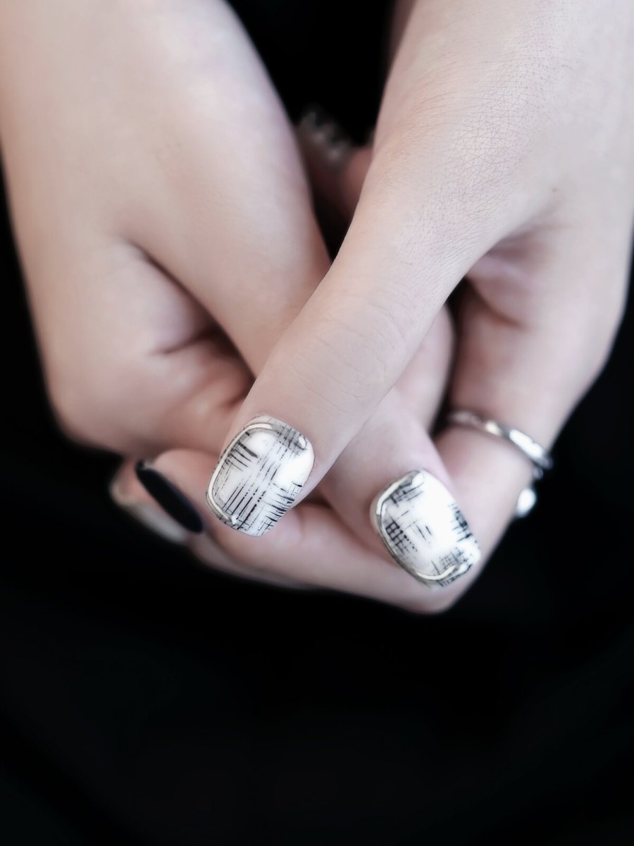Hepburn Black White Chrome Baddie Press-On Nails