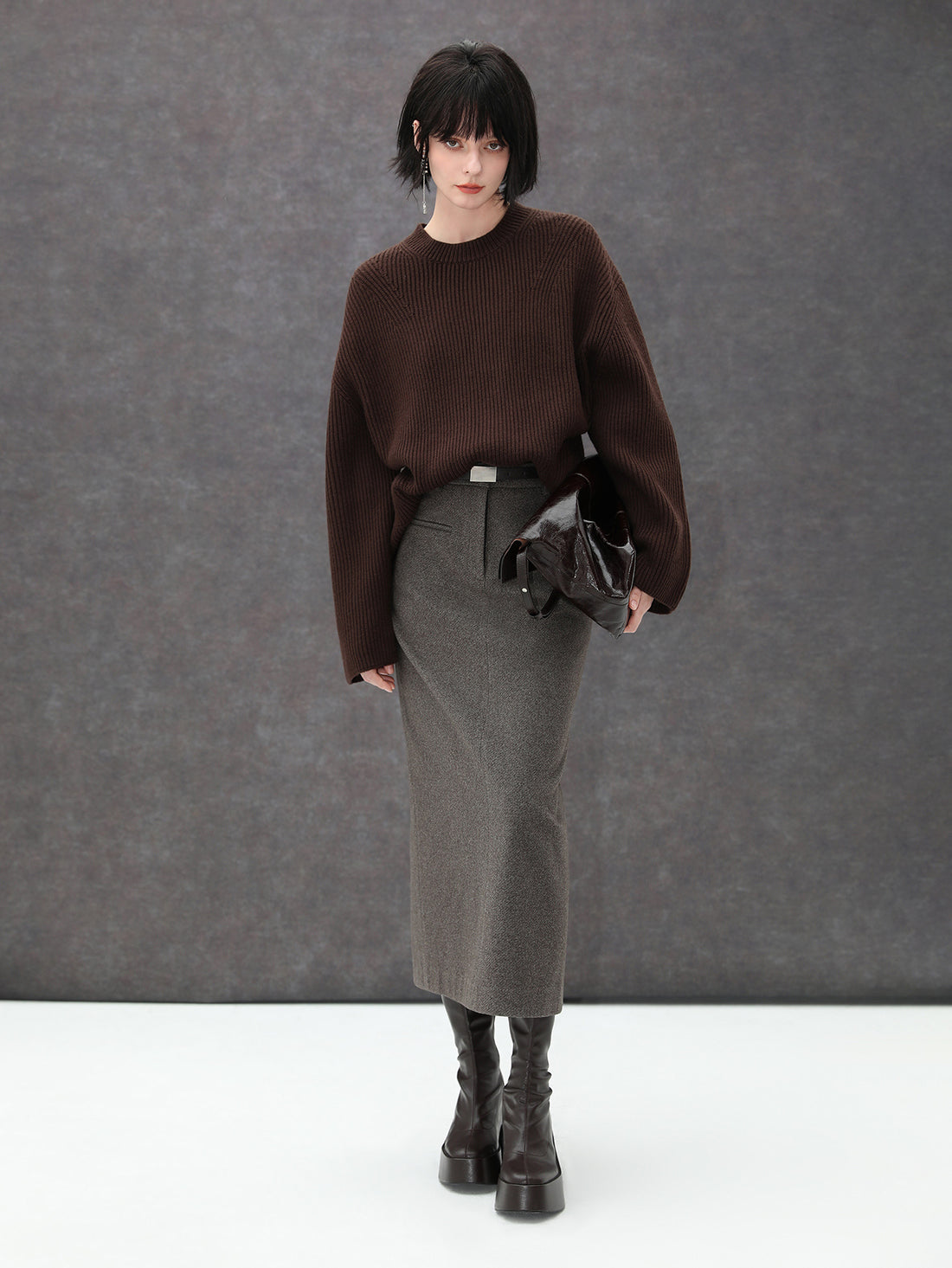 high-waisted-modern-charcoal-midi-skirt-for-winter_all_charcoal_1.jpg