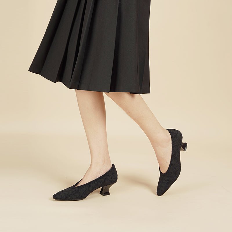 Houndstooth Block Heel Pumps – 3D Knit Pointed Toe Heels