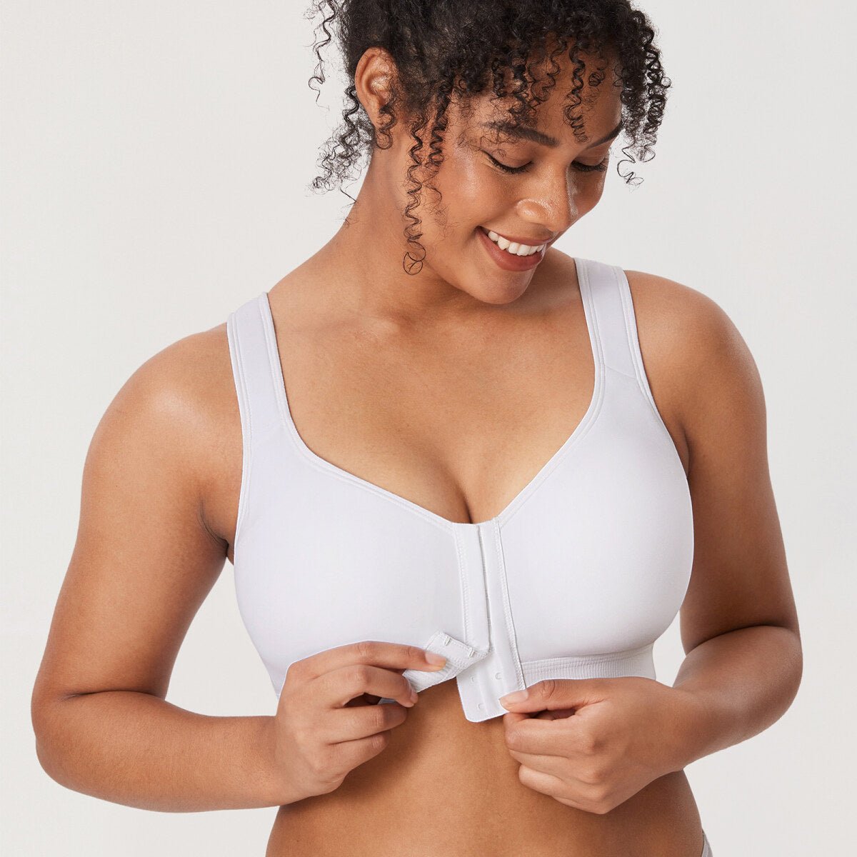 Inbarely Plus Front Closure Posture Wireless Lightly Padded Full Coverage Bra