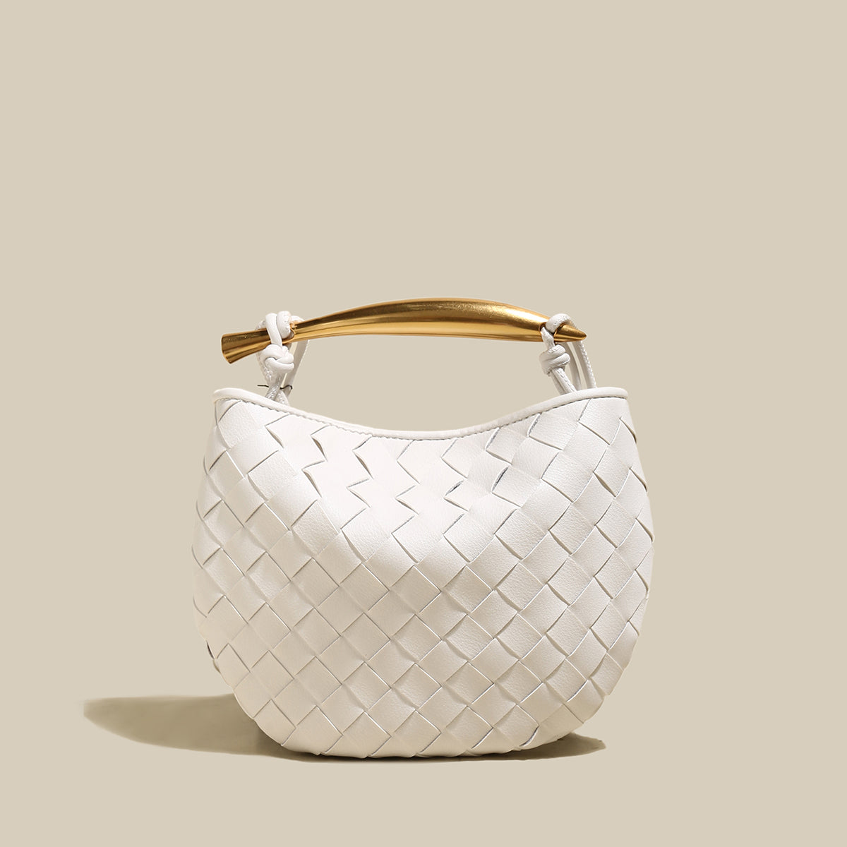 italian-life-woven-shoulder-bag-with-sculptured-handle_white_1.jpg