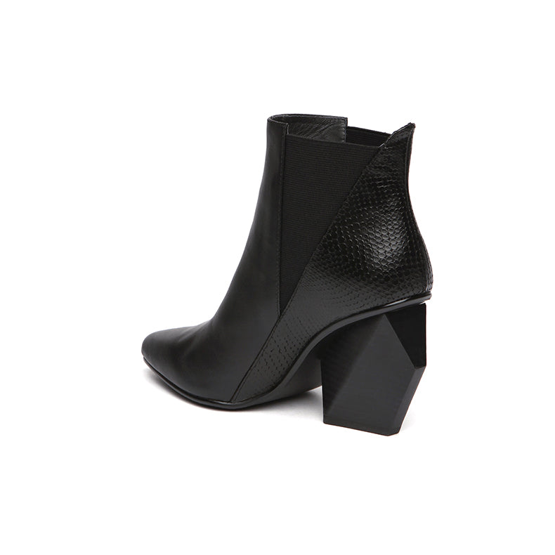 katie-panelled-pointed-toe-block-heel-boots_all_black_5.png
