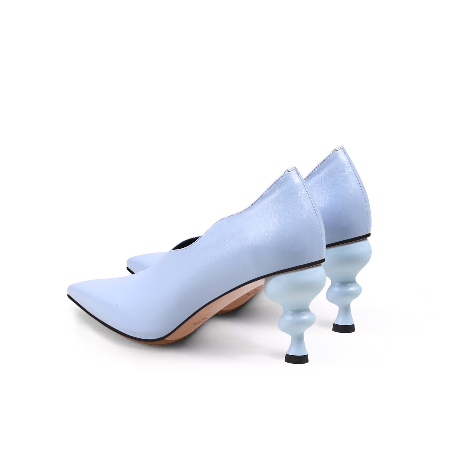 kettle-heel-scalloped-edges-pumps_all_blue_5.jpg