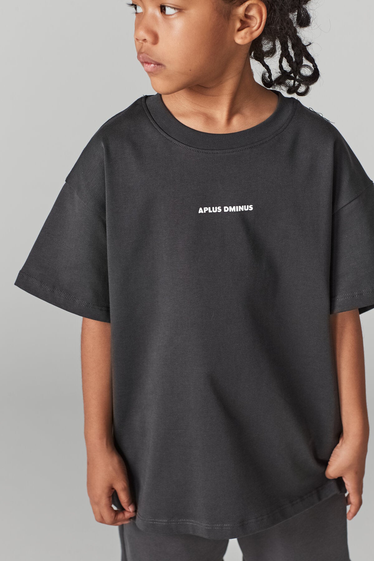 Kids APLUS DMINUS Small Logo Boxy T-Shirt – 100% Cotton Relaxed Drop-Shoulder Tee