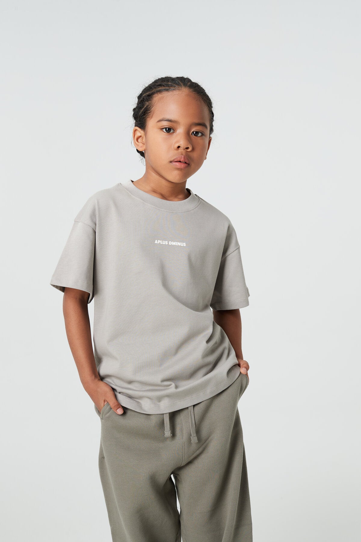 Kids APLUS DMINUS Small Logo Boxy T-Shirt – 100% Cotton Relaxed Drop-Shoulder Tee