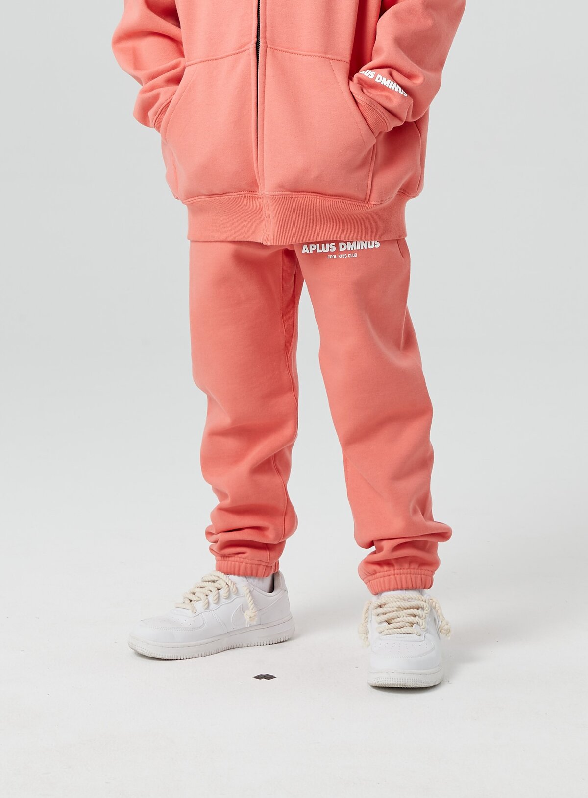 Kids APLUS DMINUS Stacked Logo Drawstring Joggers – Structured Thin Fleece Sports Sweatpants
