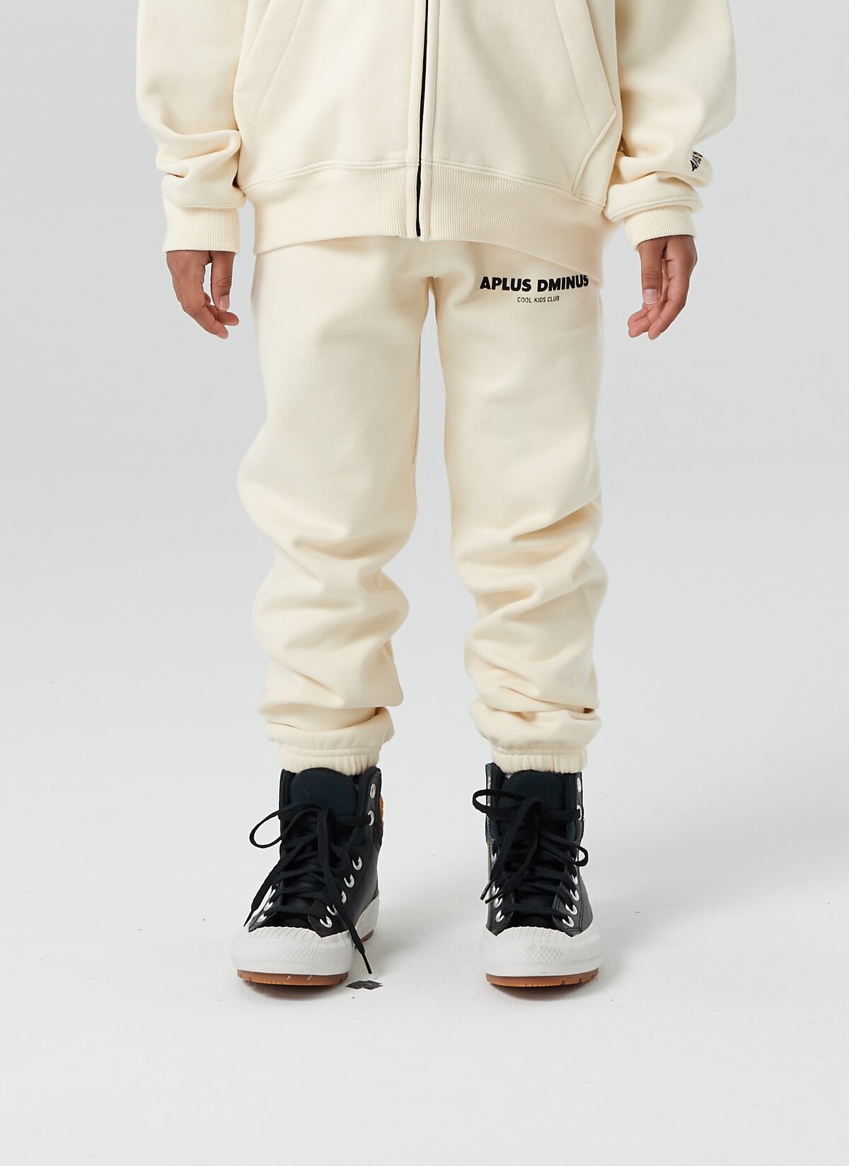 Kids APLUS DMINUS Stacked Logo Drawstring Joggers – Structured Thin Fleece Sports Sweatpants