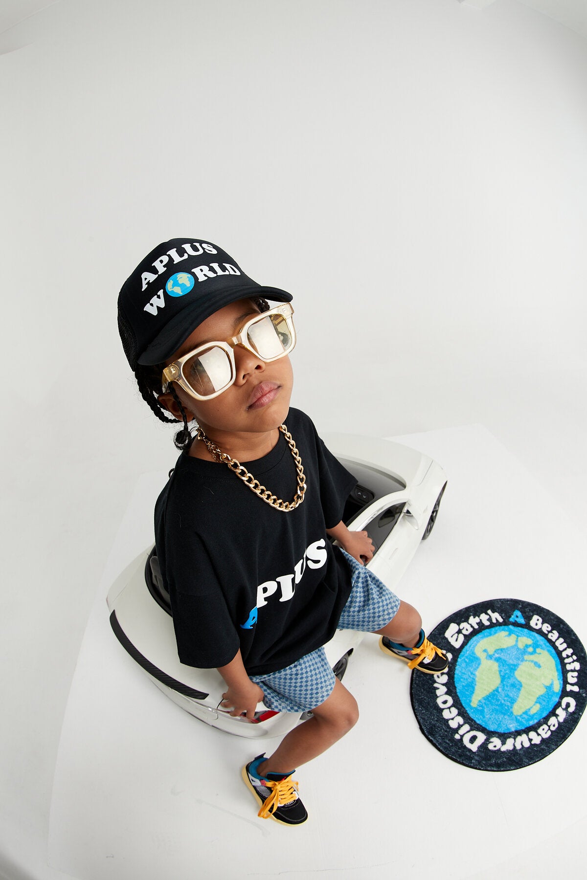 Kids APLUS Earth Globe Graphic T-Shirt – Screen-Printed Oversized Everyday Tee