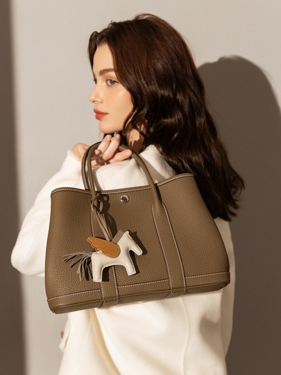 La Rochelle Pebbled Leather Top Handle Tote Bag – Structured Everyday Carryall with Contrast Stitching