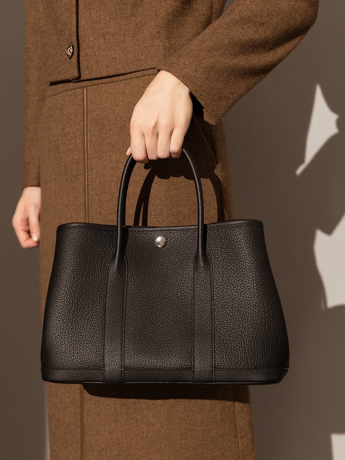 la rochelle top handle bag black 1