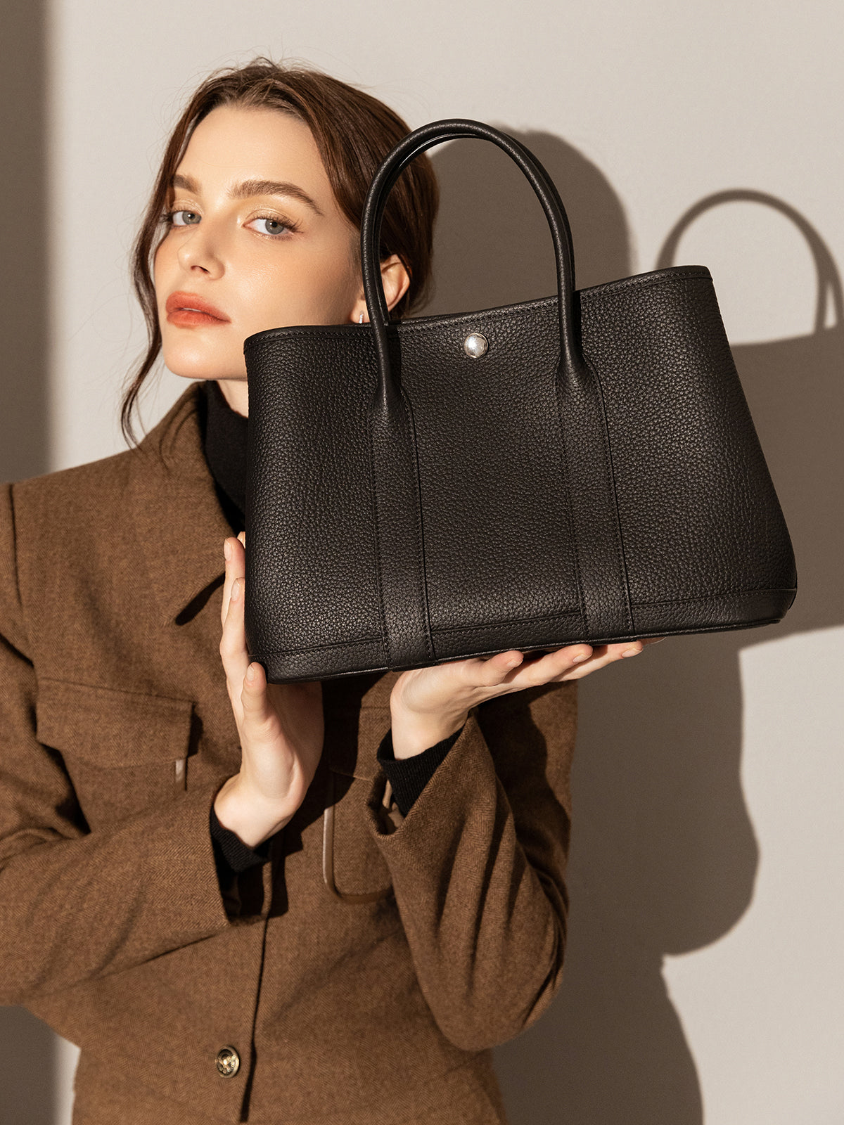 la rochelle top handle bag black 2