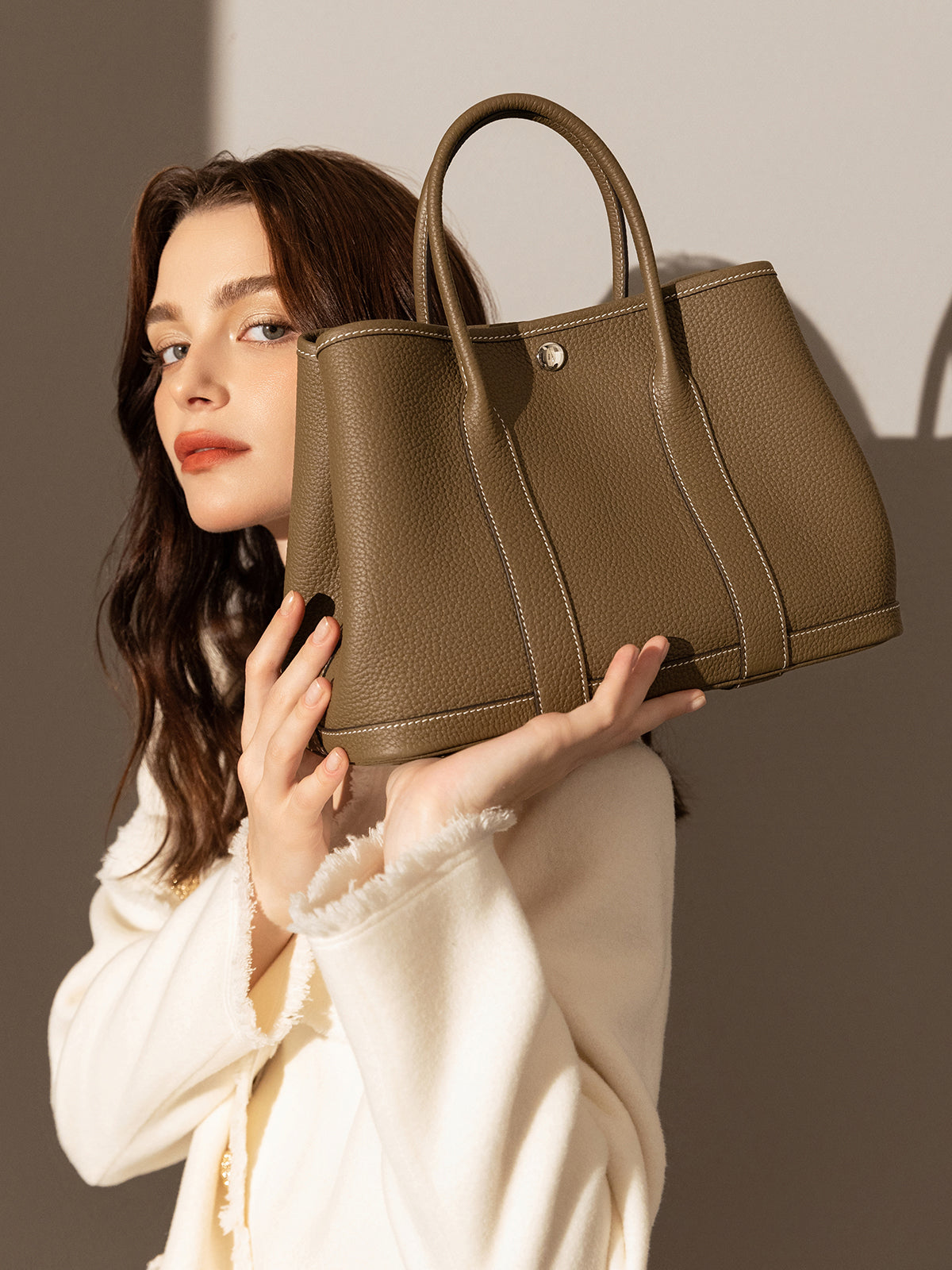 la-rochelle-top-handle-bag_olive_6.jpg