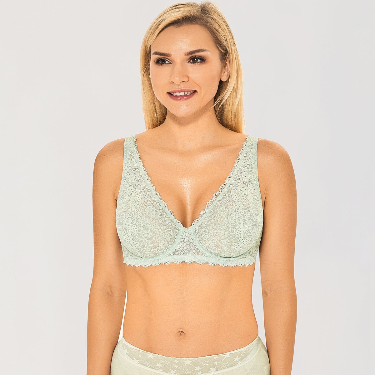 Lace Plunge Underwire Bra