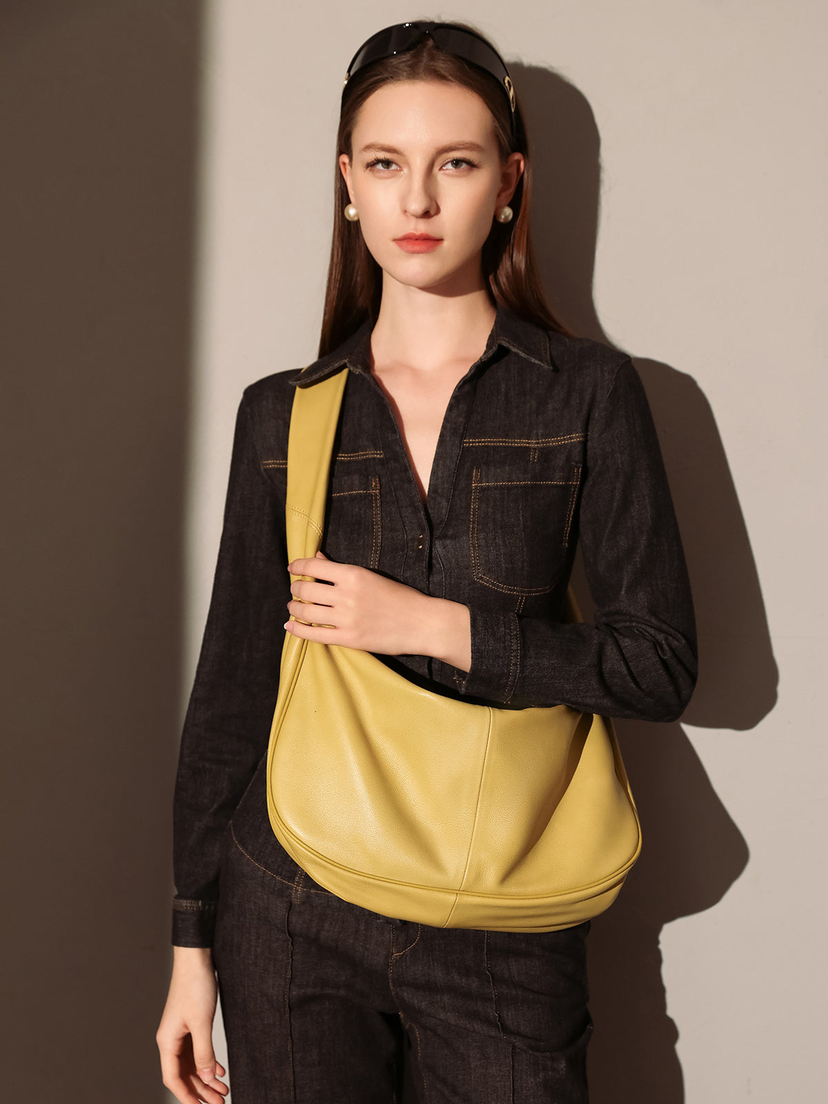 large-waterproof-hobo-shoulder-bag_yellow_5.jpg