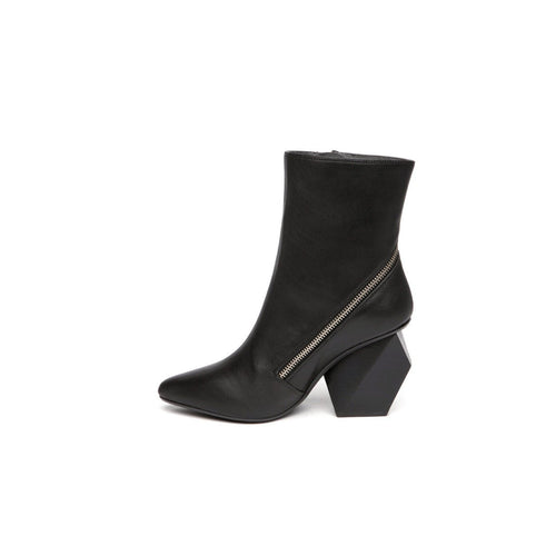 leather ankle boots with slanted zipper all black 1