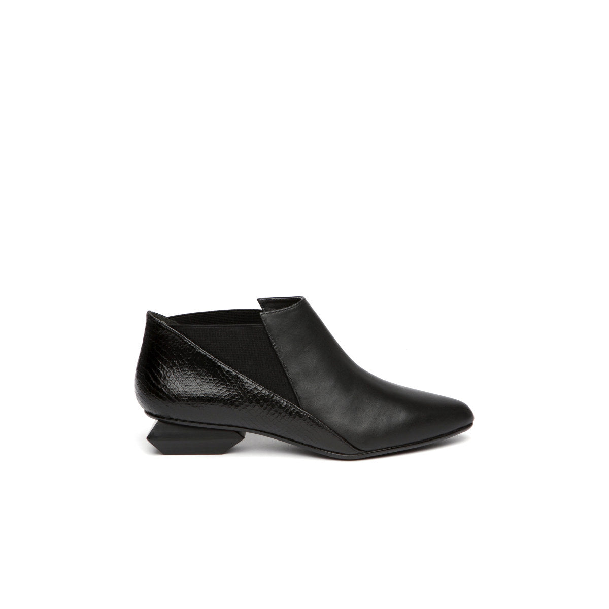leather ankle boots with trapezoidal heels all black 4