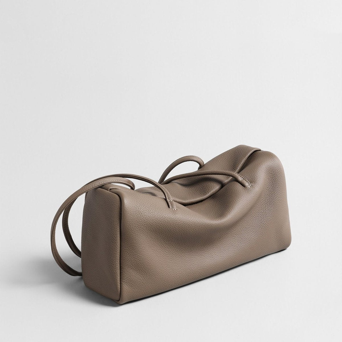Leather Pillow Shoulder Bag – Soft First-Layer Cowhide Slouchy Bag