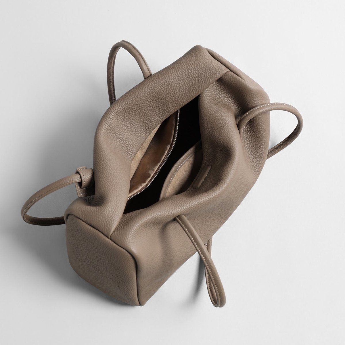 Leather Pillow Shoulder Bag – Soft First-Layer Cowhide Slouchy Bag