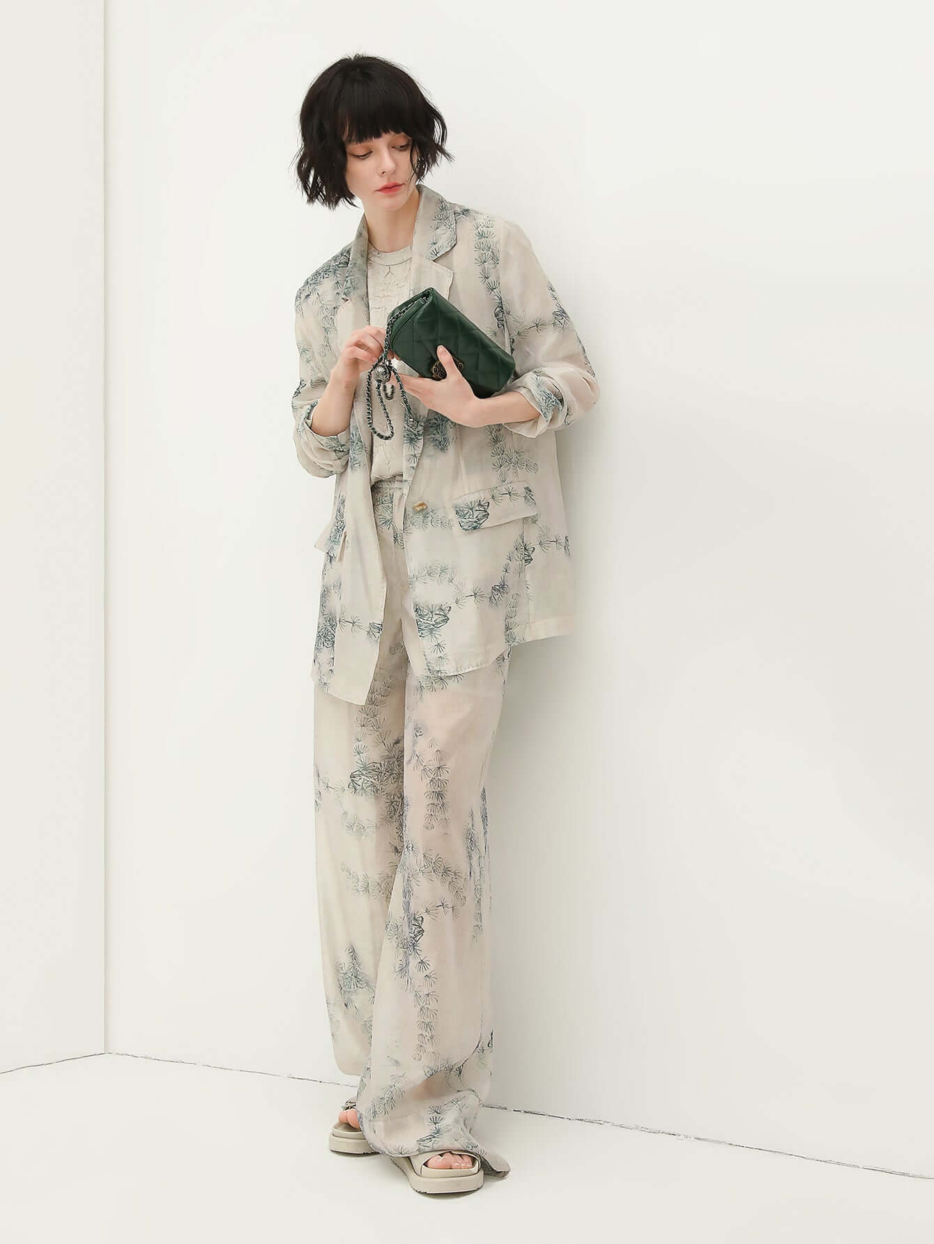 lightweight green straight leg pants all green 2