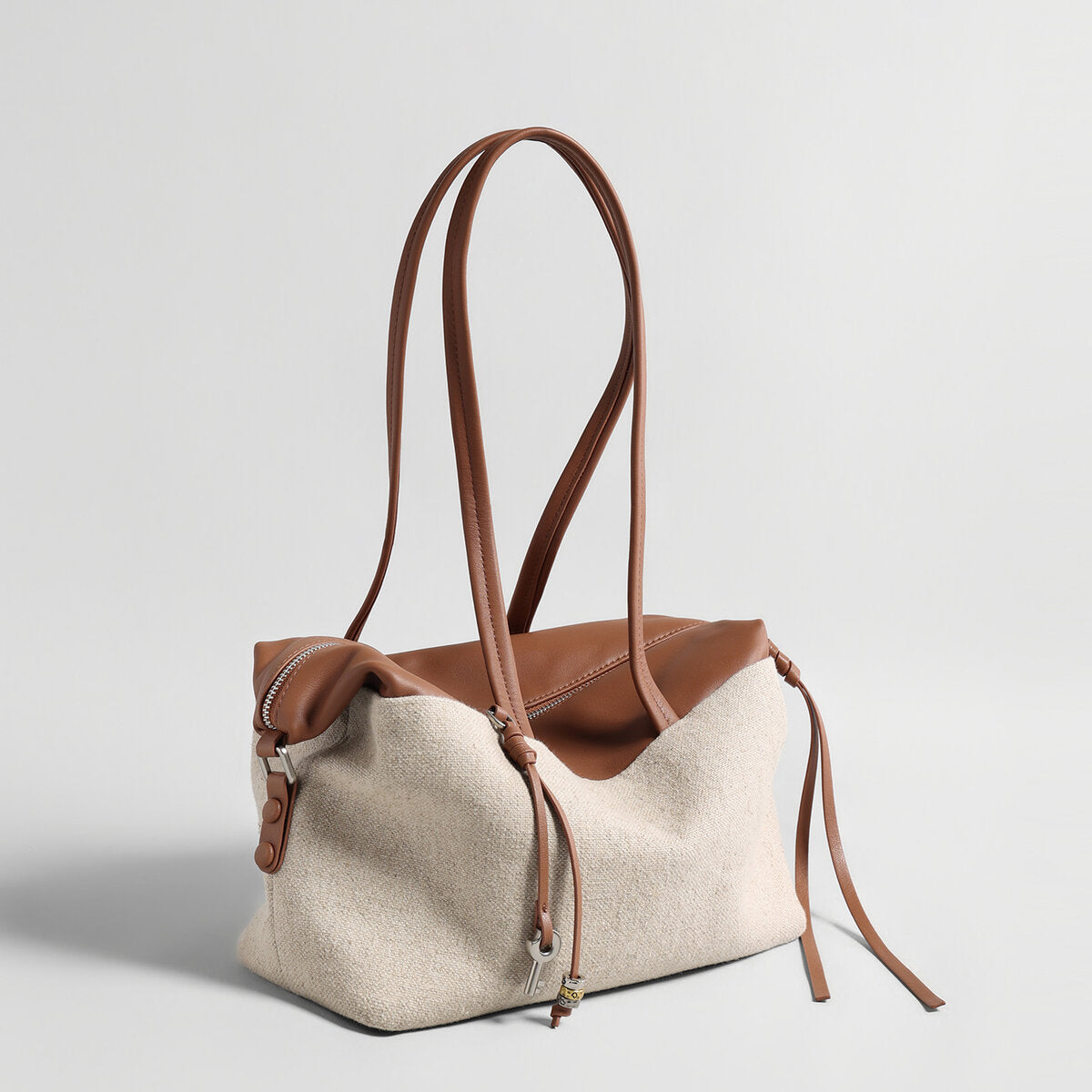 Linen & Leather Colour-Block Tote Bag – Leather Trim with Tassel Zip & Convertible Crossbody