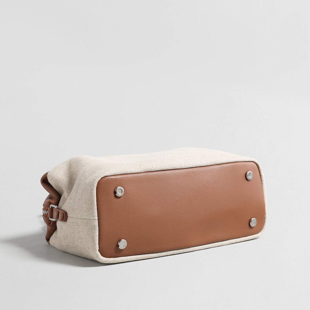 Linen & Leather Colour-Block Tote Bag – Leather Trim with Tassel Zip & Convertible Crossbody
