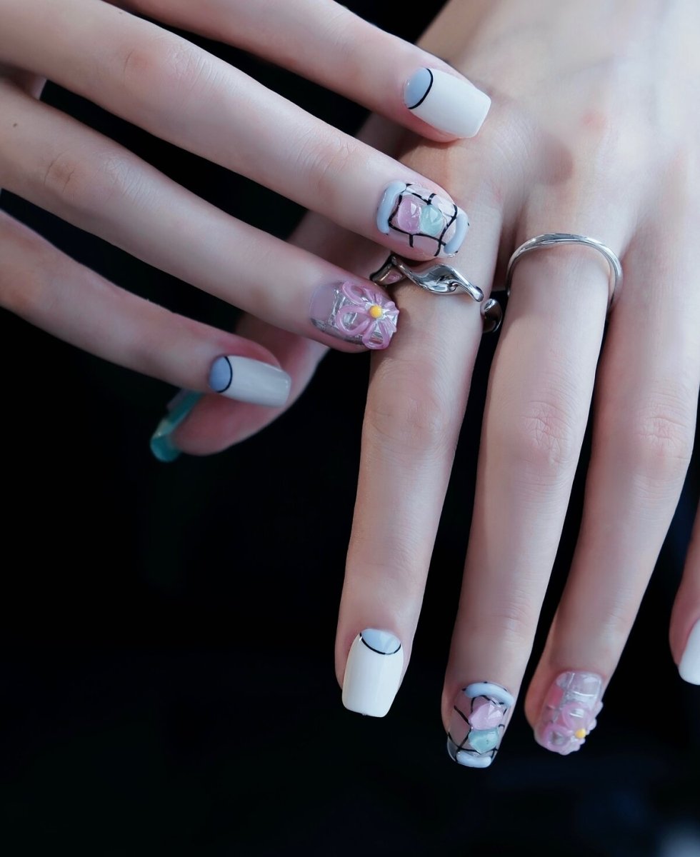 Little Flower Macaron Press-On Nails