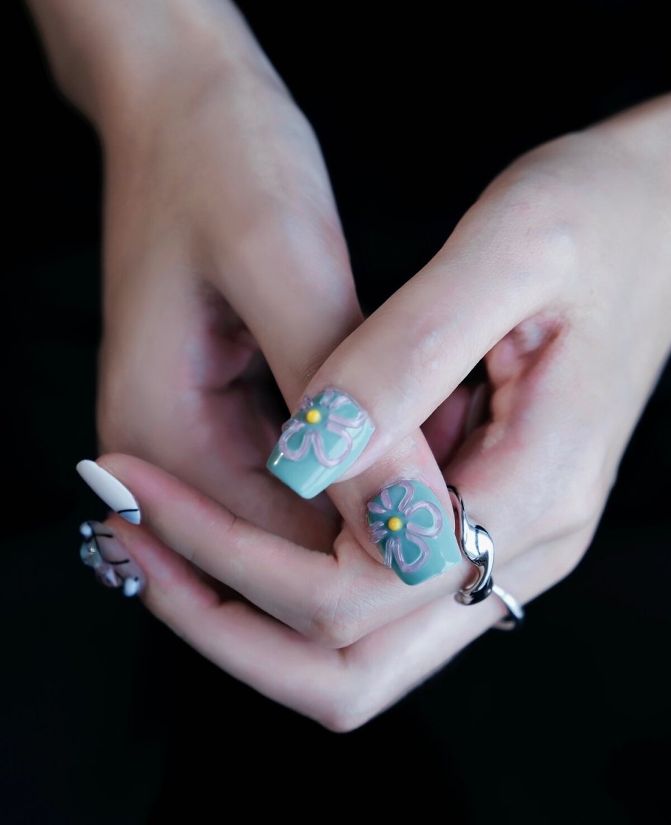 Little Flower Macaron Press-On Nails