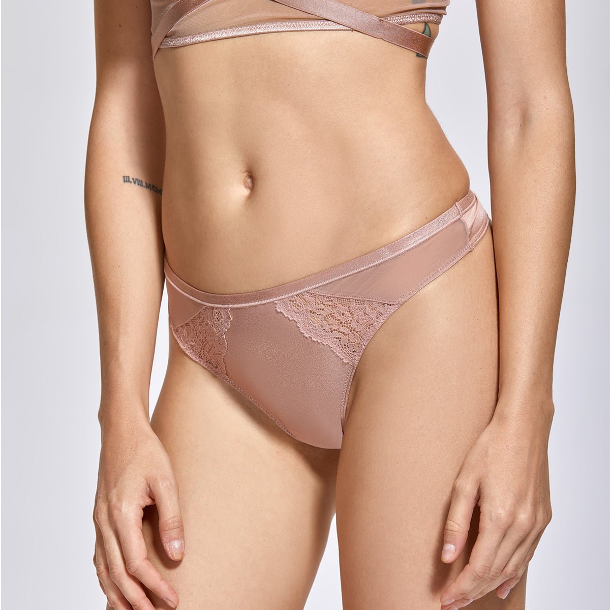 Low - Rise Metallic Mesh Lace Trim Panty