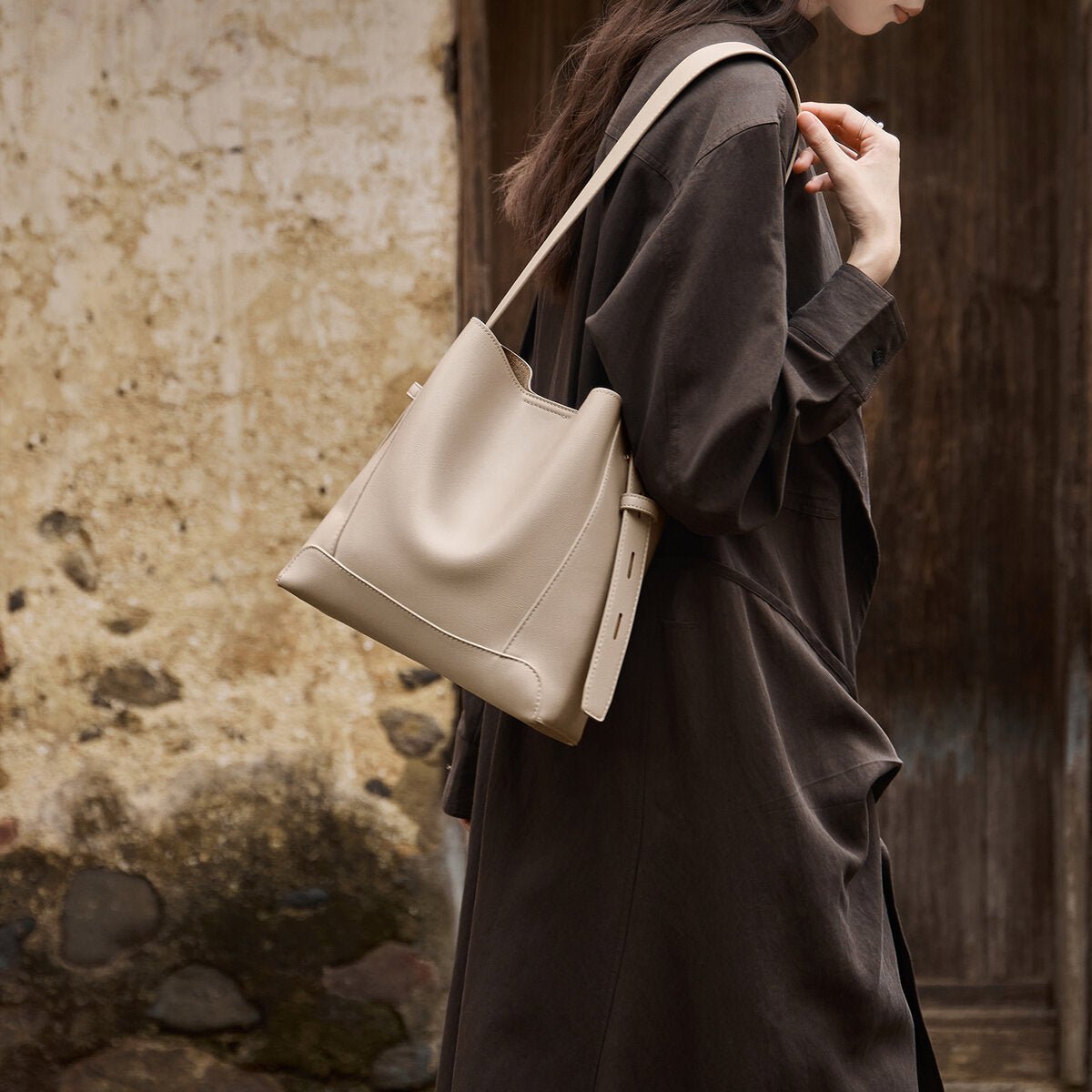 Luxe Genuine Leather Bucket Tote Shoulder Bag
