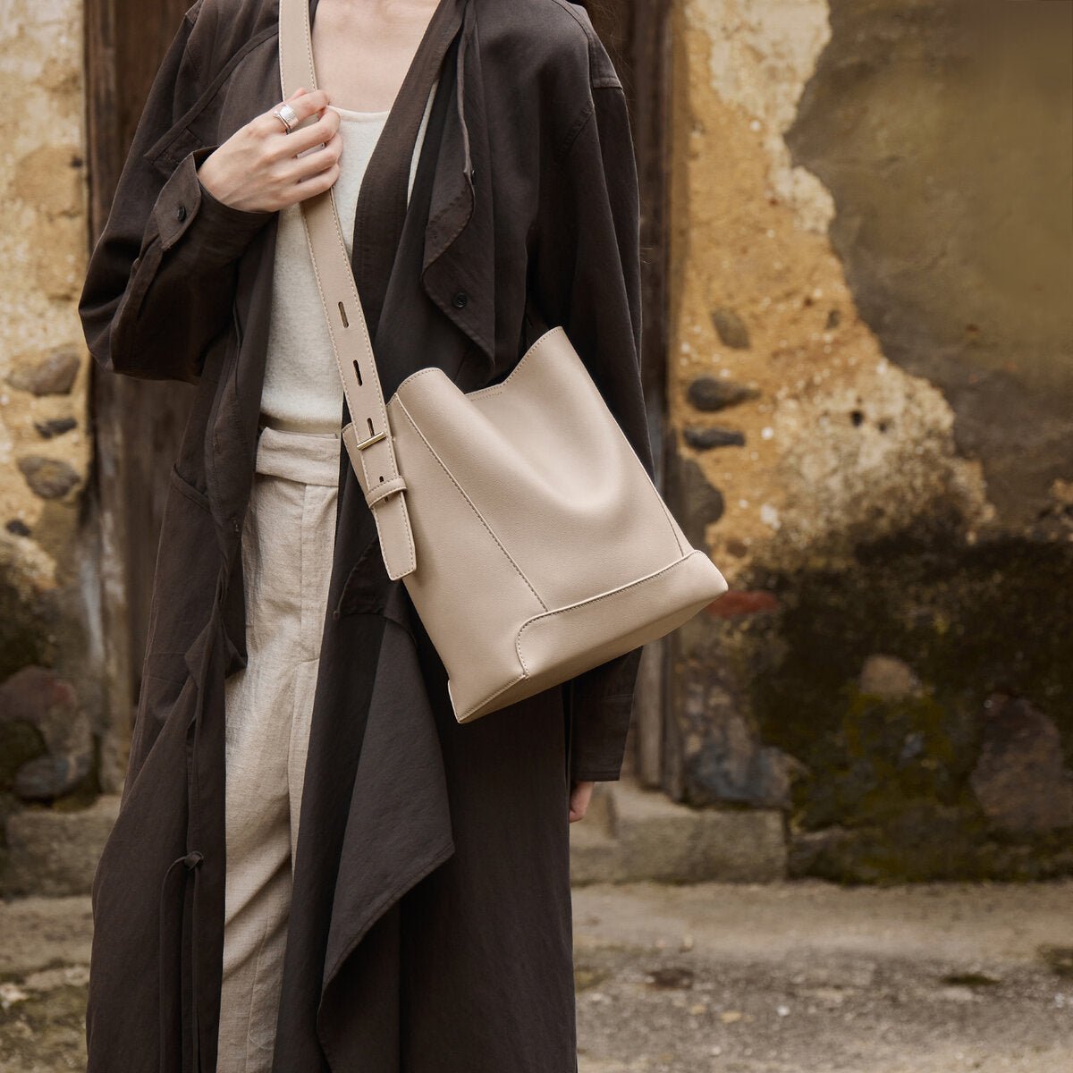 Luxe Genuine Leather Bucket Tote Shoulder Bag
