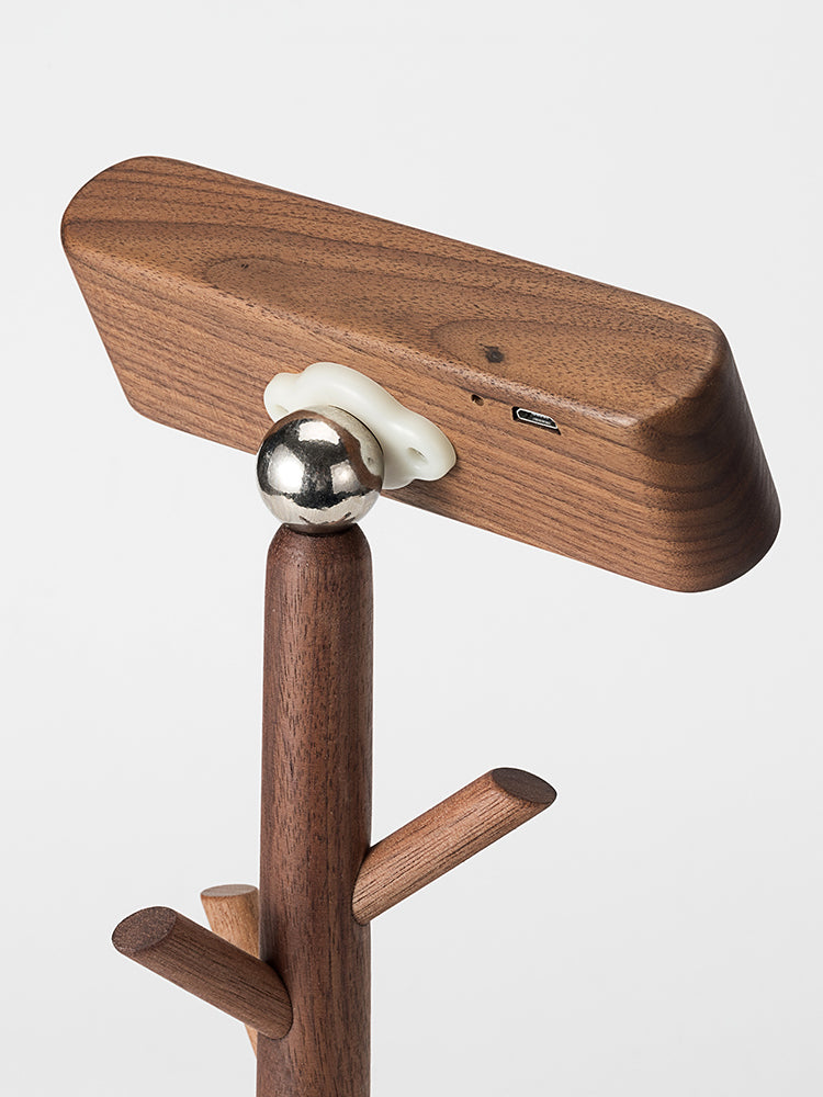 magnetic-solid-wood-rechargeable-induction-light_walnut_2.jpg