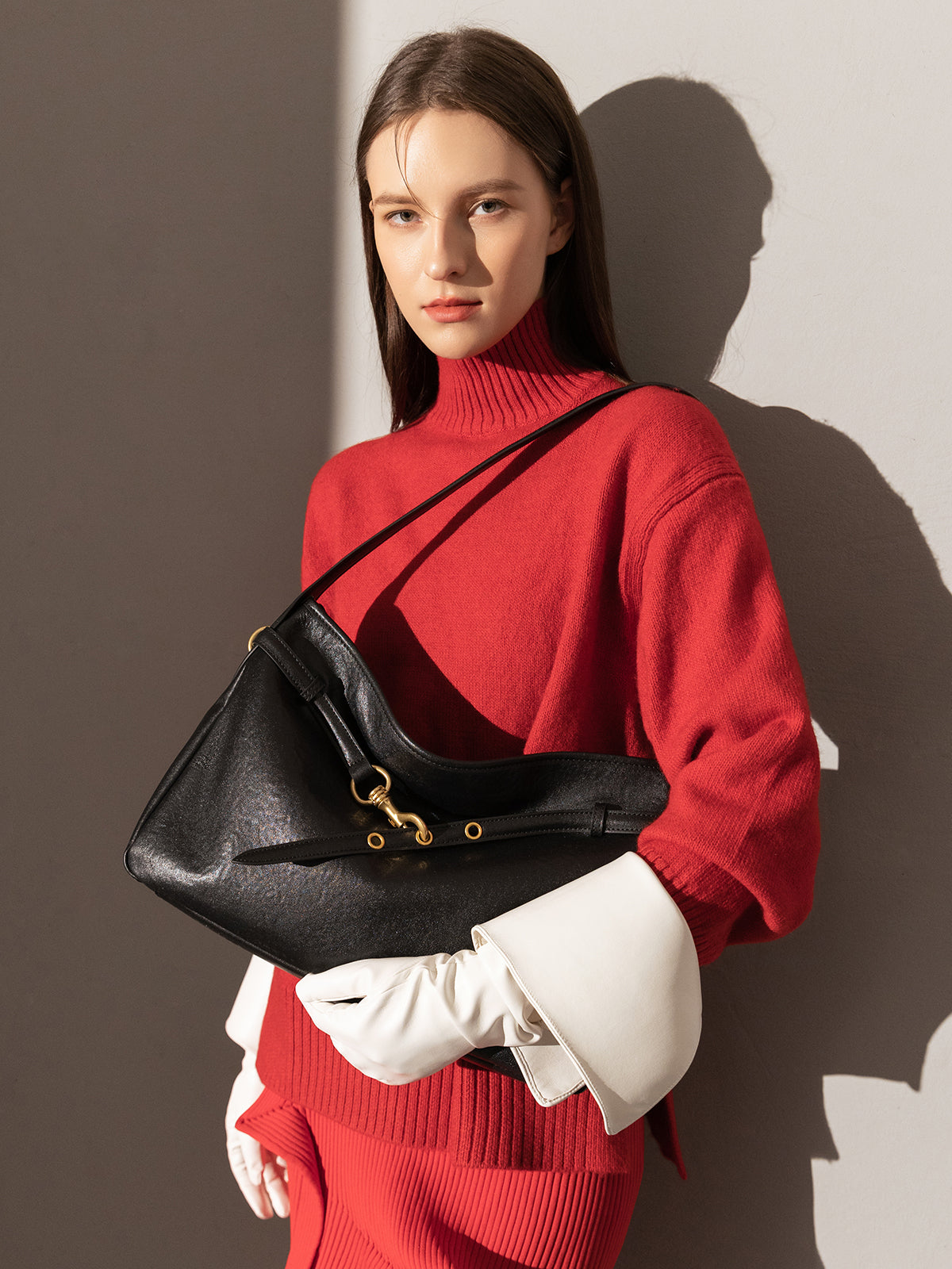 medium slouchy leather shoulder bag black 6.JPG