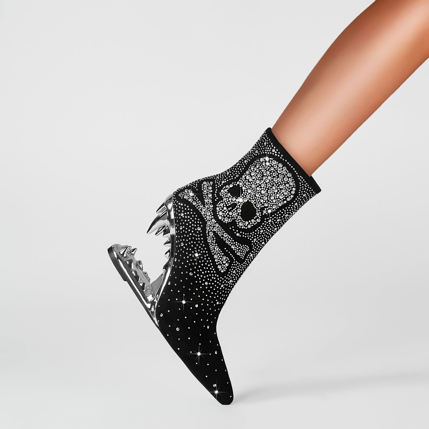 metallic-skull-and-bones-bite-heel-black-ankle-boots_all_silver_12.jpg