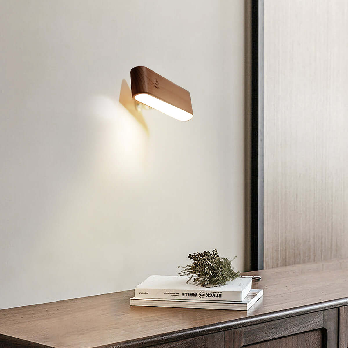 mini-solid-wood-magnetic-rechargeable-wall-light_walnut_2.jpg