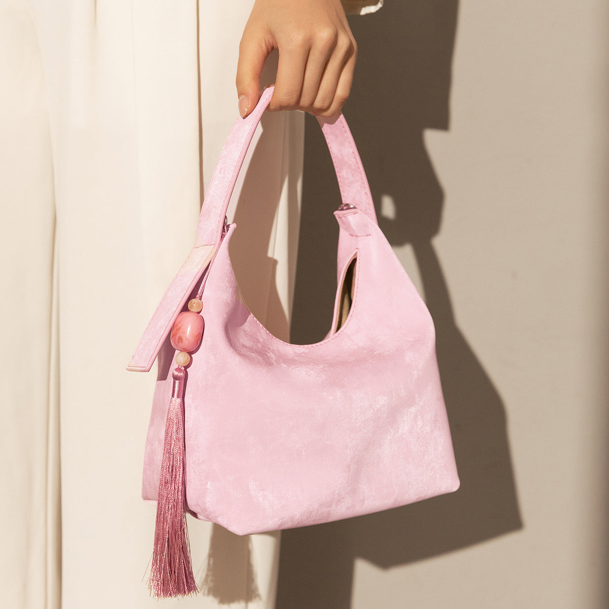 minimalist-leather-hobo-bag_pink_2.jpg