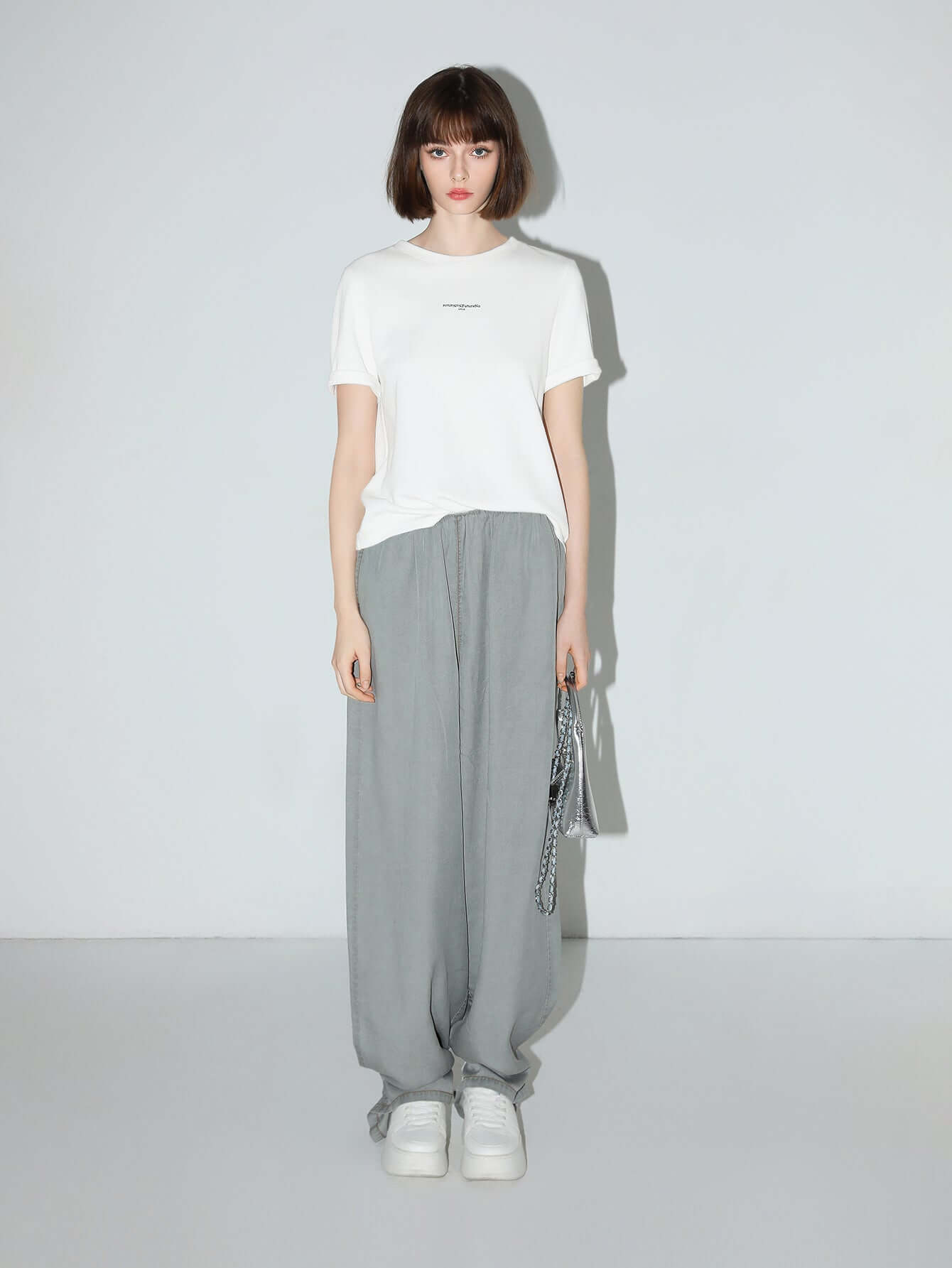 minimalist letter print crew neck short sleeve tee all white 3