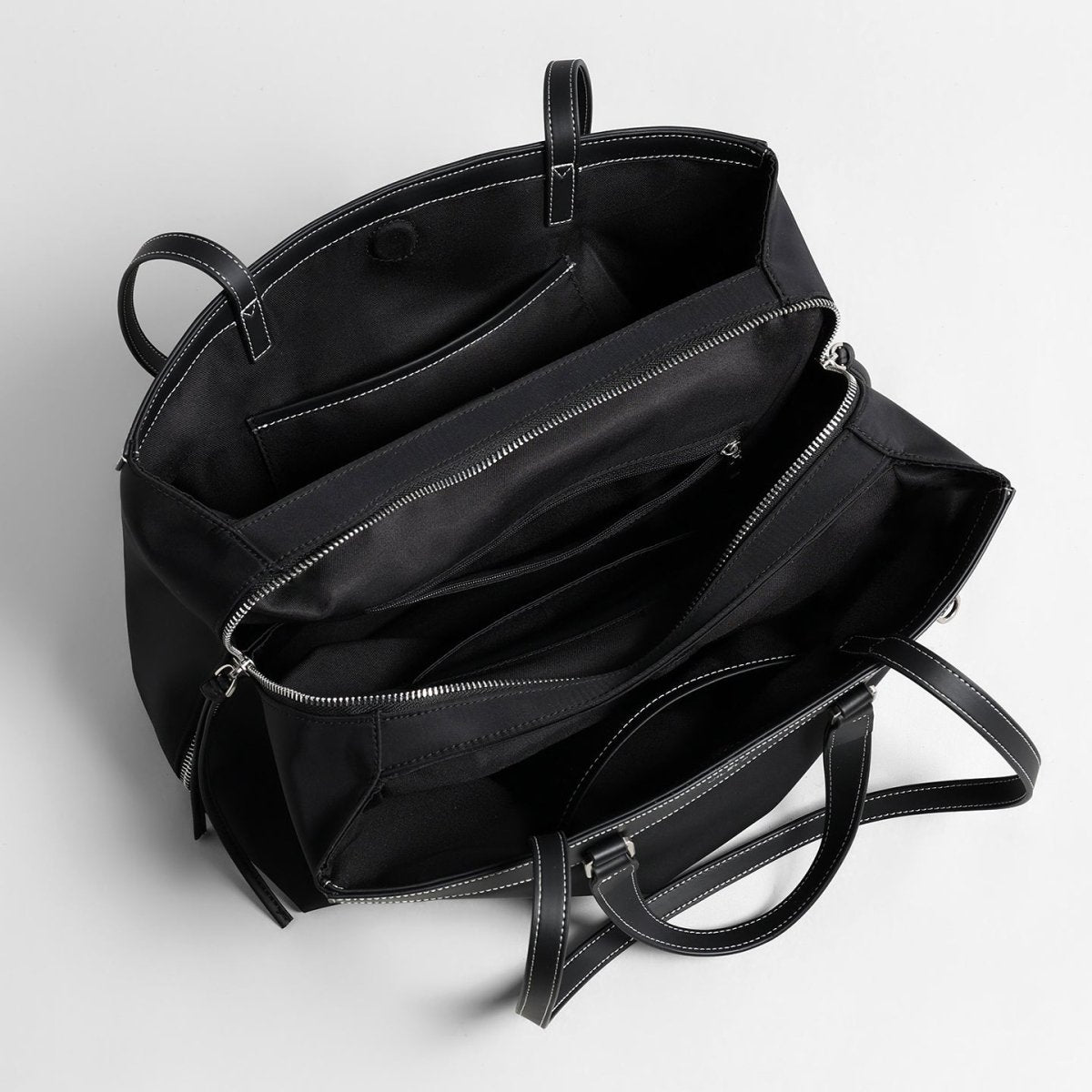 Minimalist Nylon Laptop Tote Bag – Lightweight Water-Resistant Work Bag