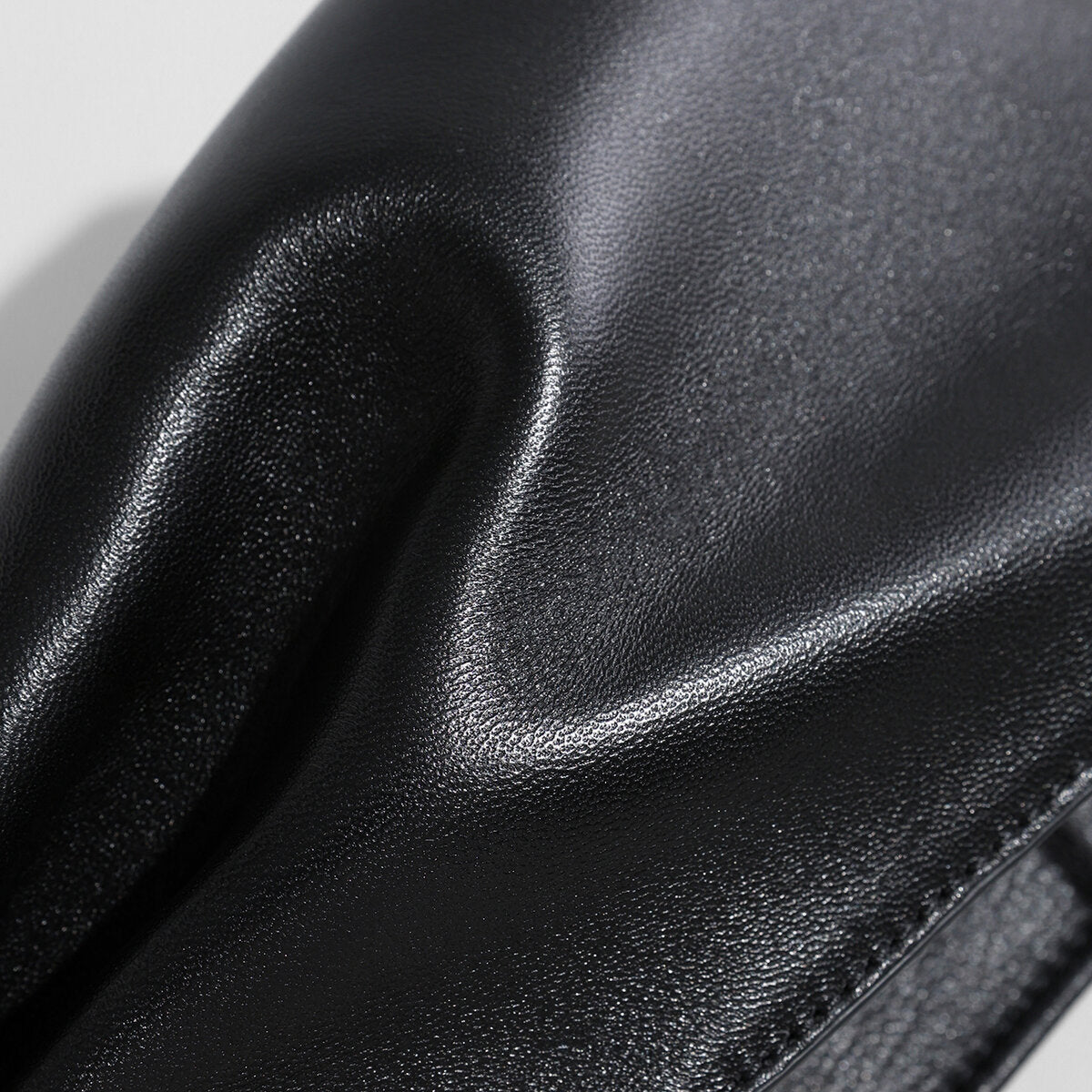 Minimalist Structured Leather Underarm Shoulder Bag – Classic Everyday Tote