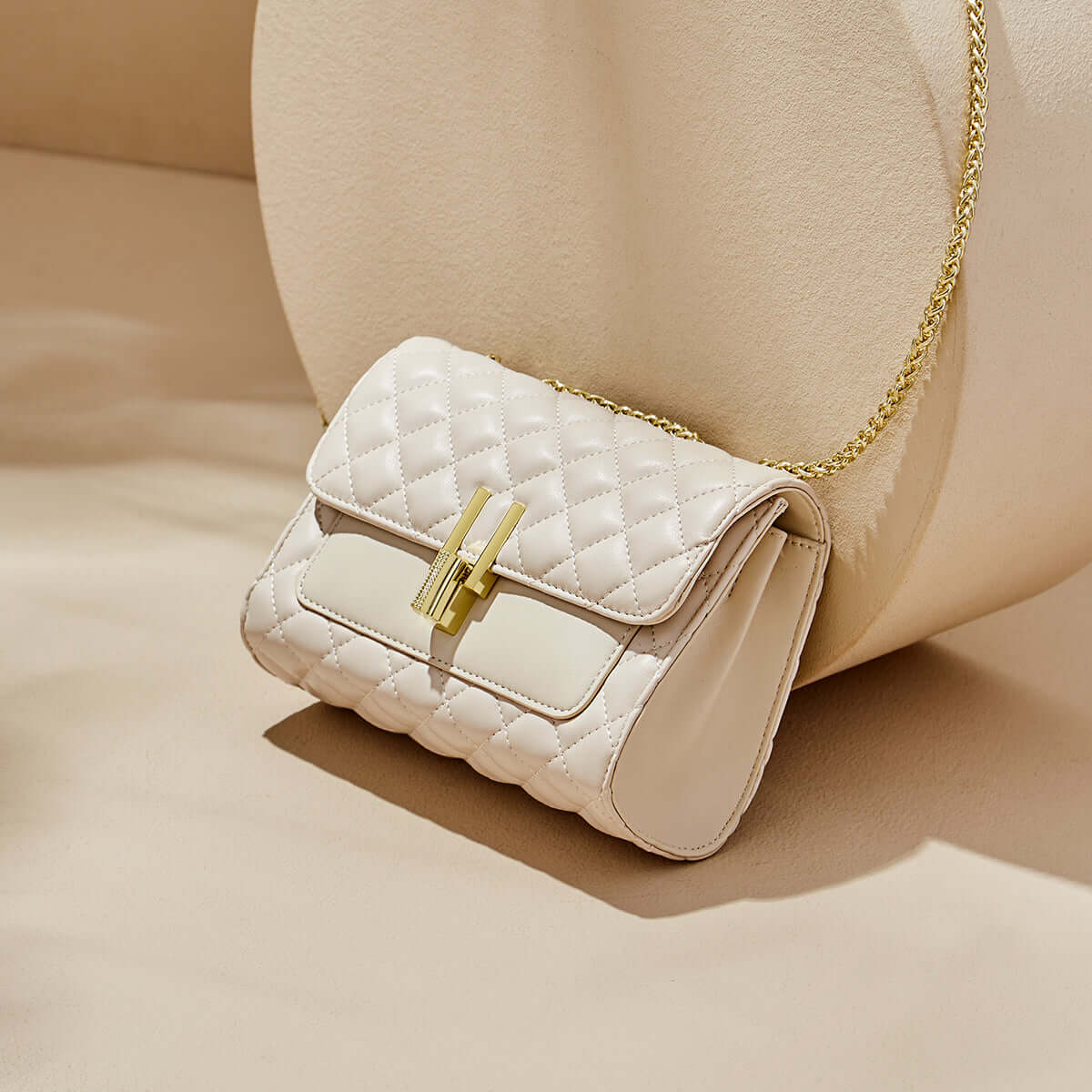 miranda-timeless-quilted-shoulder-bag_white_5.jpg