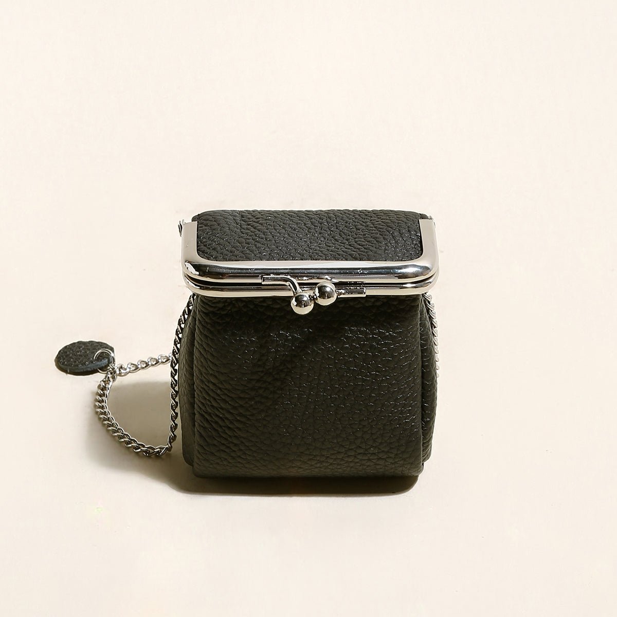Modern Ball Clasp Wallet with Adjustable Chain Strap – Pebble-Grain Leather Kiss-Lock Mini Bag