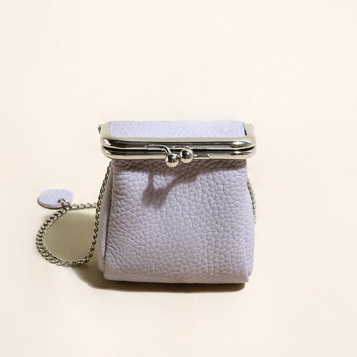 Modern Ball Clasp Wallet with Adjustable Chain Strap – Pebble-Grain Leather Kiss-Lock Mini Bag