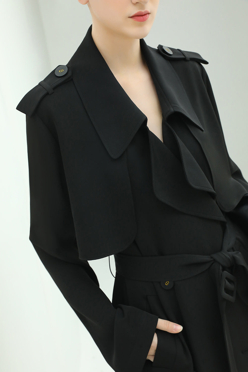 modern-two-way-draped-ruffled-trenched-coat_all_black_3.jpg