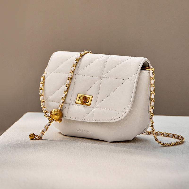 monaco-trendy-triangle-quilted-leather-chain-bag_white_2.jpg