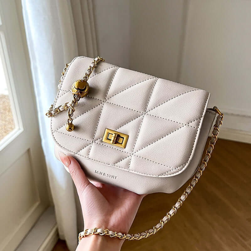 monaco-trendy-triangle-quilted-leather-chain-bag_white_7.jpg
