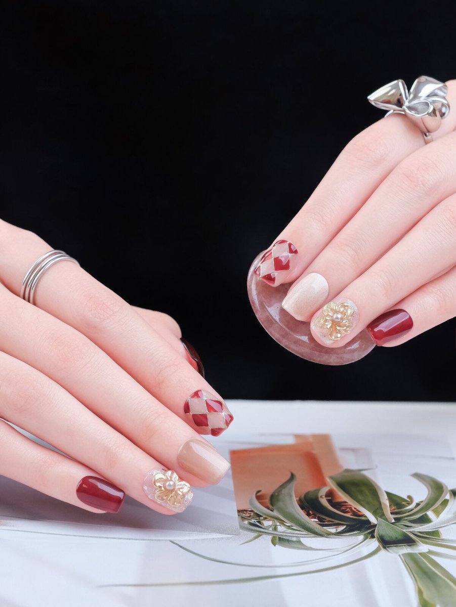 Moonlit Rose Wine Red Cat-Eye Press-On Nails