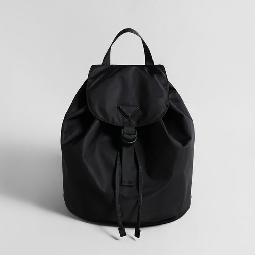Nylon Drawstring Flap Backpack – Lightweight Bucket-Shaped Daypack with Webbing Straps
